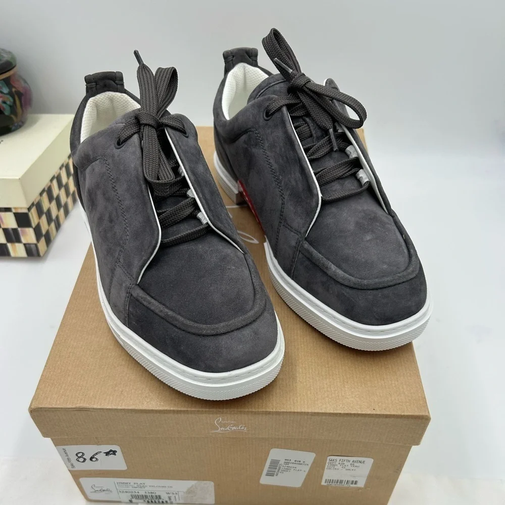 Men's Christian Louboutin Jimmy low top suede sneakers size 41 made in Italy